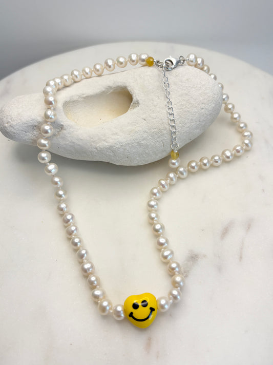 90s Smile Necklace