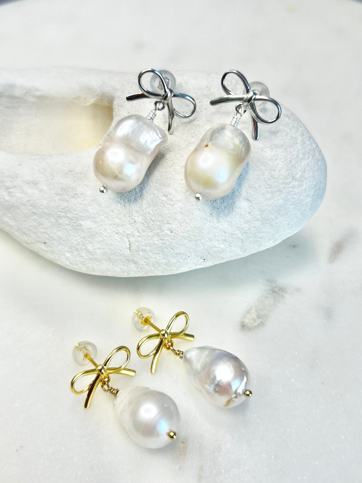 Amore Bow Earring