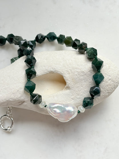 Star Cut Embrace Deluxe Moss Necklace - Limited