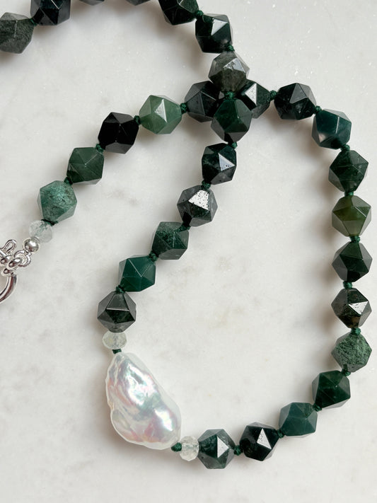 Star Cut Embrace Deluxe Moss Necklace - Limited