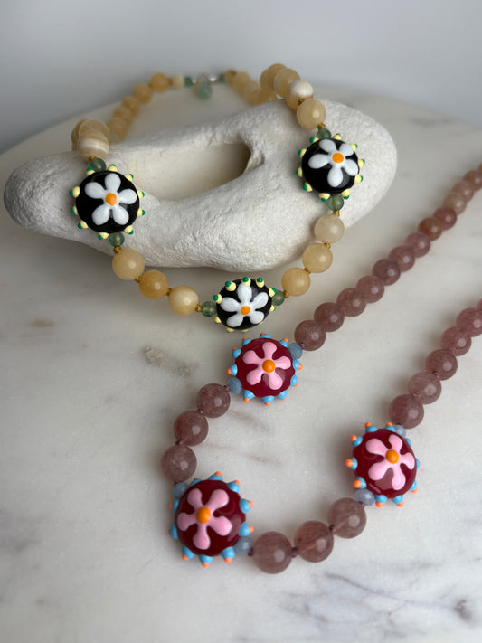 Groovy Bloom Party Necklace