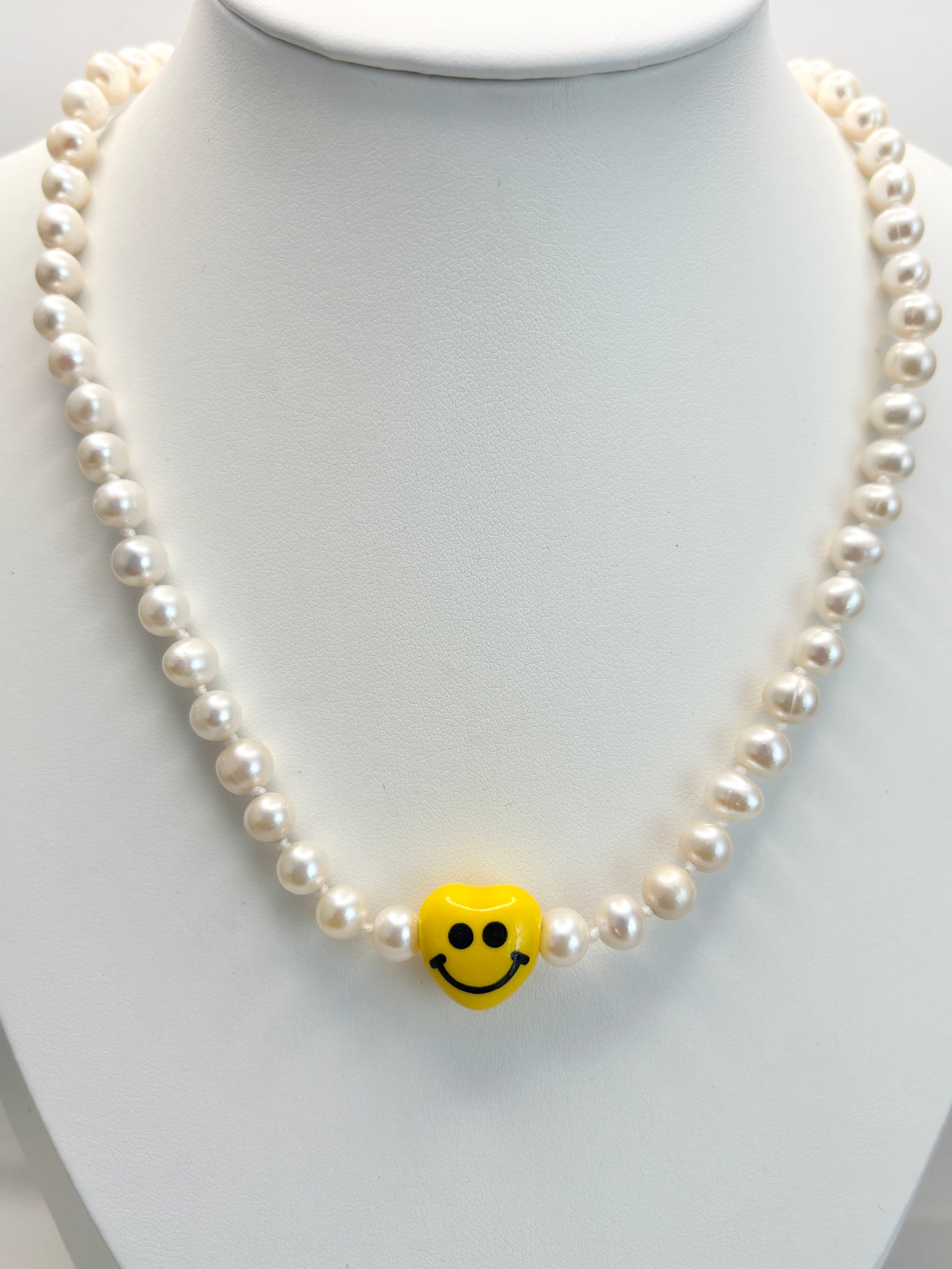 90s Smile Necklace
