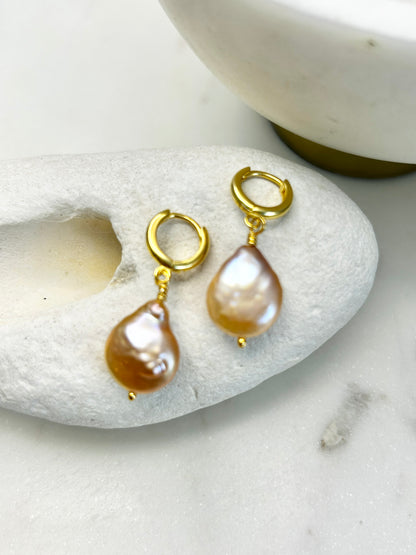 Elle Purple Earring