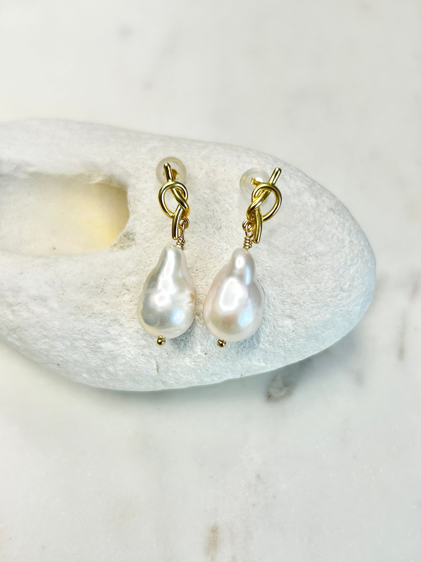 Sweetheart Knot Earring