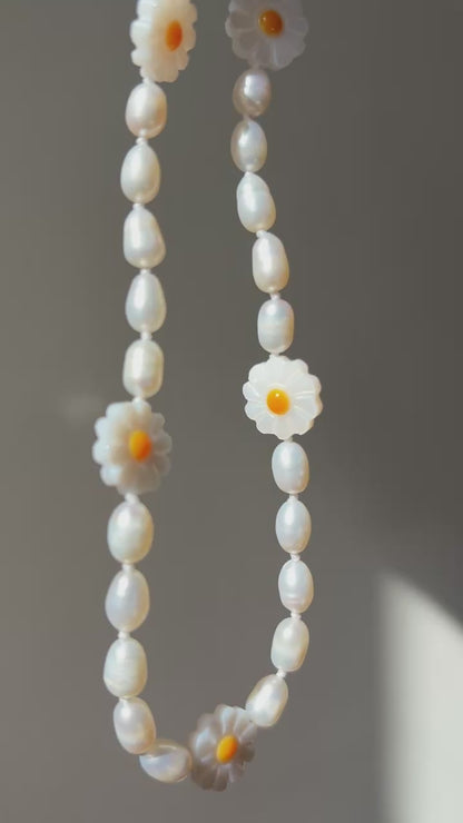 Daisy Chain Necklace